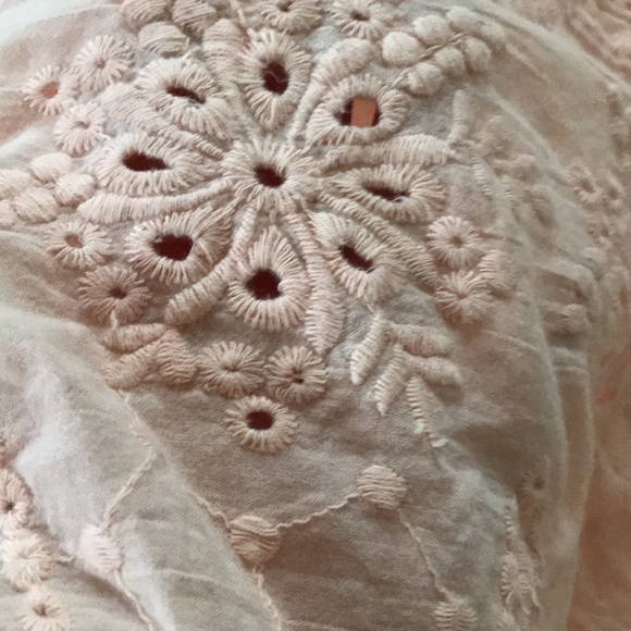 Blush Pink Embroidered Sleeveless Blouse M - Picture 3 of 6